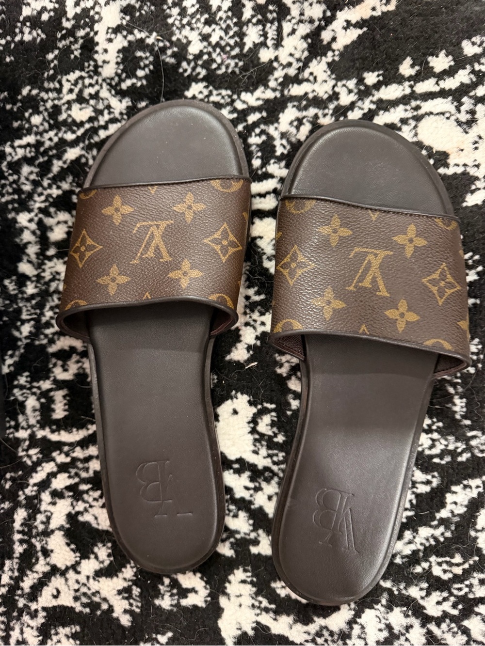 Vintage Boho Bags LV Italian Leather sandals, these were worn once!